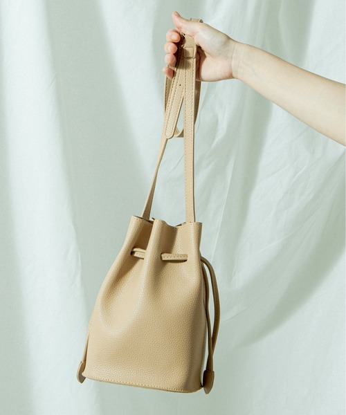 ANGIE(アンジー)の「2way巾着BAG(ショルダーバッグ・レディース・ブラック/ベージュ/ブラウン・FREE)」の11枚目の写真