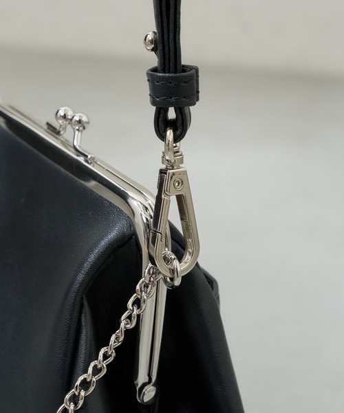 Chico（チコ）の「【新色追加】がま口ミニショルダーバック（ショルダーバッグ・レディース・アイボリー/ブラック/パイソン/ブラウン/ブラック系その他・FREE）」の11枚目の写真