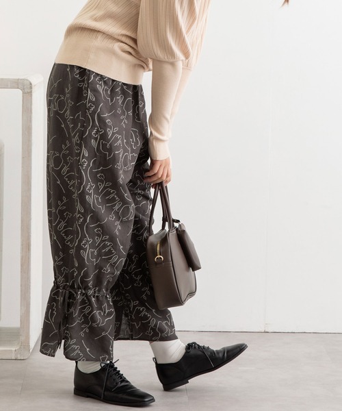 POU DOU DOU（プードゥドゥ）の「線画プリント裾ドロストパンツ（その他パンツ・レディース・ダークグレー/キナリ・3）」の5枚目の写真