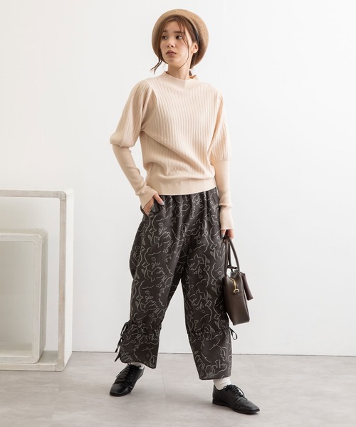 POU DOU DOU（プードゥドゥ）の「線画プリント裾ドロストパンツ（その他パンツ・レディース・ダークグレー/キナリ・3）」の11枚目の写真