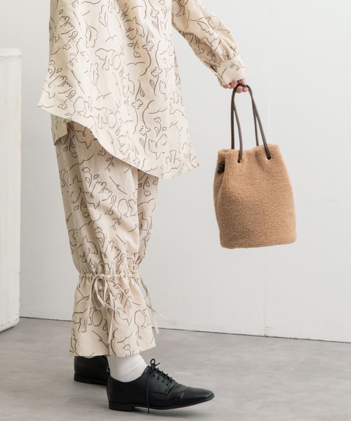 POU DOU DOU（プードゥドゥ）の「線画プリント裾ドロストパンツ（その他パンツ・レディース・ダークグレー/キナリ・3）」の15枚目の写真