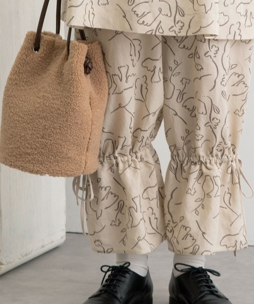 POU DOU DOU（プードゥドゥ）の「線画プリント裾ドロストパンツ（その他パンツ・レディース・ダークグレー/キナリ・3）」の16枚目の写真
