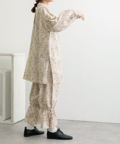 POU DOU DOU（プードゥドゥ）の「線画プリント裾ドロストパンツ（その他パンツ・レディース・ダークグレー/キナリ・3）」の17枚目の写真