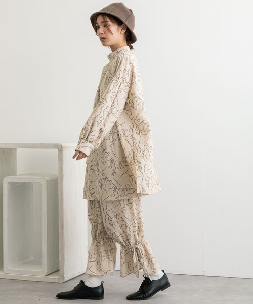 POU DOU DOU（プードゥドゥ）の「線画プリント裾ドロストパンツ（その他パンツ・レディース・ダークグレー/キナリ・3）」の21枚目の写真