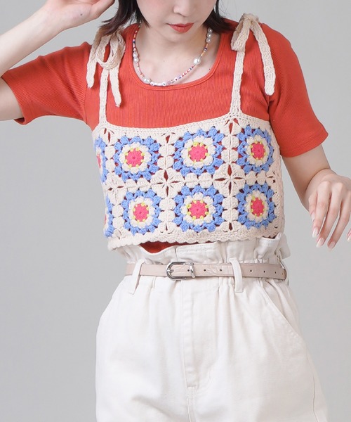 SPINNS（スピンズ）の「フラワーデザイン クロシェ編みビスチェ（ベスト・レディース・A/B/C/D・ONESIZE）」の2枚目の写真