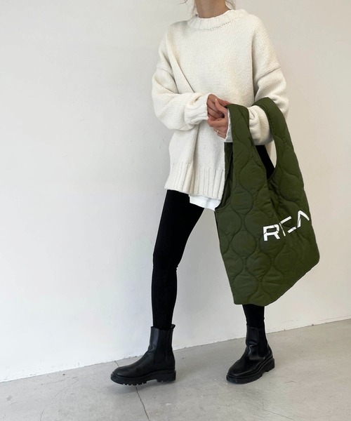 CANAL JEAN(キャナルジーン)の「RVCA(ルーカ) キルティングショッパー/BB042-966(エコバッグ/サブバッグ・レディース・ブラック/モスグリーン・ONE SIZE)」の4枚目の写真