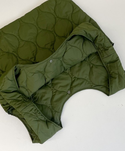 CANAL JEAN(キャナルジーン)の「RVCA(ルーカ) キルティングショッパー/BB042-966(エコバッグ/サブバッグ・レディース・ブラック/モスグリーン・ONE SIZE)」の8枚目の写真