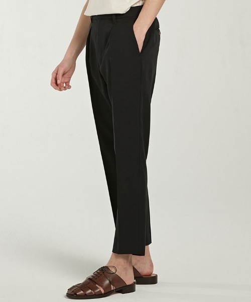 LIDNM（リドム）の「TAPERED ANKLE SLACKS（スラックス・メンズ・ライトグレー/ブラック・SMALL/MEDIUM）」の7枚目の写真