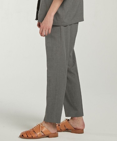 LIDNM（リドム）の「TAPERED ANKLE SLACKS（スラックス・メンズ・ライトグレー/ブラック・SMALL/MEDIUM）」の12枚目の写真