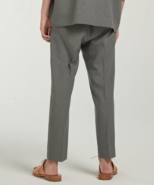 LIDNM（リドム）の「TAPERED ANKLE SLACKS（スラックス・メンズ・ライトグレー/ブラック・SMALL/MEDIUM）」の14枚目の写真