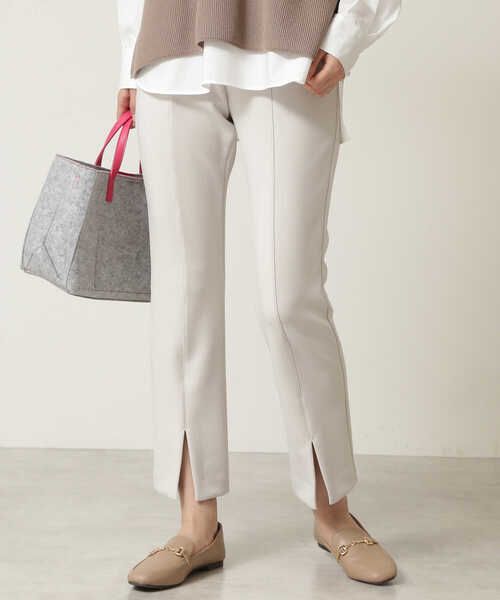 NATURAL BEAUTY BASIC（ナチュラルビューティーベーシック）の「フロントスリットパンツ（その他パンツ・レディース・ベージュ/ブラック・SMALL/MEDIUM）」の9枚目の写真