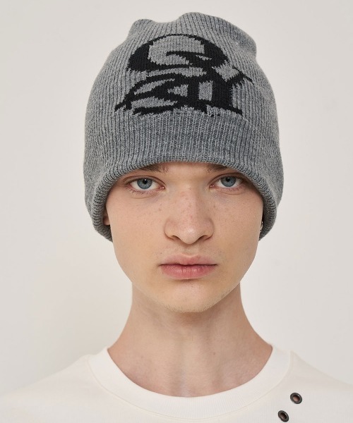 OY(オーワイ)の「『OY/オーワイ』OVERLAP LOGO BEANIE/オーバーラップ ロゴ ビーニー ニットキャップ(ニットキャップ/ビーニー・メンズ・ブラック/グレー・FREE)」の1枚目の写真