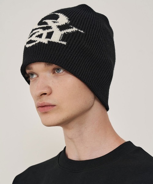 OY(オーワイ)の「『OY/オーワイ』OVERLAP LOGO BEANIE/オーバーラップ ロゴ ビーニー ニットキャップ(ニットキャップ/ビーニー・メンズ・ブラック/グレー・FREE)」の4枚目の写真