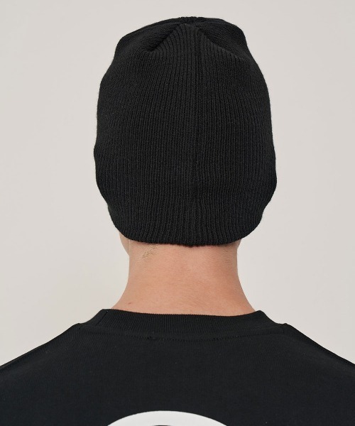 OY(オーワイ)の「『OY/オーワイ』OVERLAP LOGO BEANIE/オーバーラップ ロゴ ビーニー ニットキャップ(ニットキャップ/ビーニー・メンズ・ブラック/グレー・FREE)」の5枚目の写真