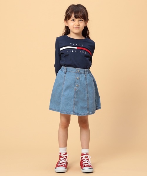 TOMMY HILFIGER(トミーヒルフィガー)の「【90~170㎝展開】ロゴロングスリーブTシャツ(Tシャツ/カットソー・キッズ・レッド/グリーン/ホワイト/ネイビー/マルチ/ネイビー系2/ブルー/ホワイト系2/オフホワイト/レッド系その他/ホワイト系3/グレー・90cm/110cm/100cm/120cm/130cm/140cm/150cm/160cm/170cm/80cm/70cm)」の21枚目の写真