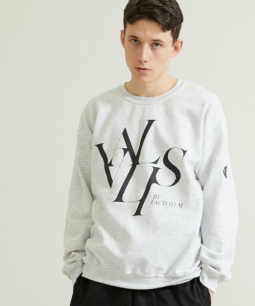 VALLIS by FACTOTUM(ヴァリスバイファクトタム)の「【VALLIS by FACTOTUM】別注レタードスウェットトレーナー(スウェット・メンズ・ライトグレー・SMALL)」の5枚目の写真