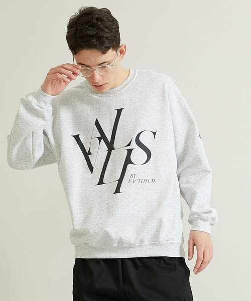 VALLIS by FACTOTUM(ヴァリスバイファクトタム)の「【VALLIS by FACTOTUM】別注レタードスウェットトレーナー(スウェット・メンズ・ライトグレー・SMALL)」の4枚目の写真