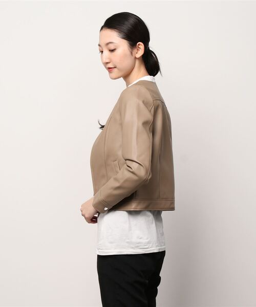 TRUDEA(トルディア)の「エコレザーブルゾン(ブルゾン・レディース・ブラック/ベージュ/アイボリー・MEDIUM/LARGE)」の4枚目の写真