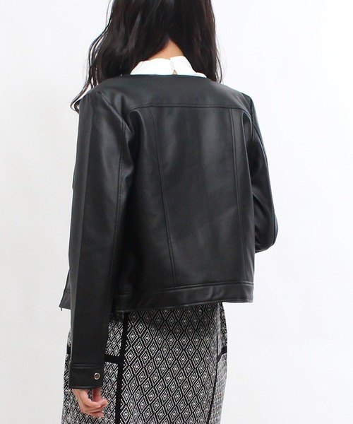 TRUDEA(トルディア)の「エコレザーブルゾン(ブルゾン・レディース・ブラック/ベージュ/アイボリー・MEDIUM/LARGE)」の22枚目の写真