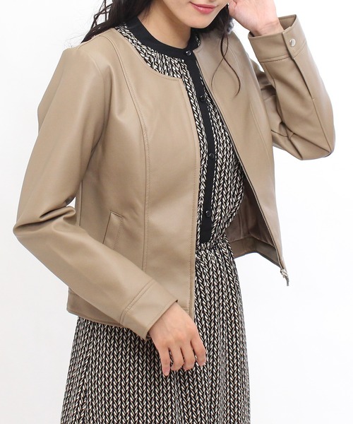 TRUDEA(トルディア)の「エコレザーブルゾン(ブルゾン・レディース・ブラック/ベージュ/アイボリー・MEDIUM/LARGE)」の17枚目の写真