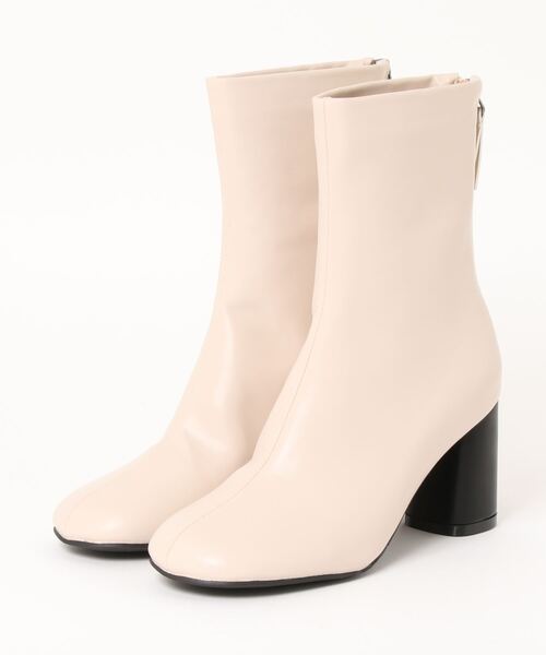 Lui's（ルイス）の「センターステッチラウンドトゥショートブーツ（ブーツ・レディース・ブラック/アイボリー・23cm/24cm/25cm）」の2枚目の写真