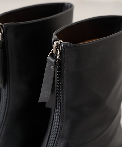 Lui's（ルイス）の「センターステッチラウンドトゥショートブーツ（ブーツ・レディース・ブラック/アイボリー・23cm/24cm/25cm）」の6枚目の写真