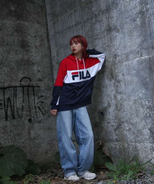 FILA（フィラ）の「【FILA】 バイカラープルパーカー（パーカー・レディース・ブラック/ダークグリーン/ネイビー・MEDIUM/LARGE/X-LARGE）」の15枚目の写真