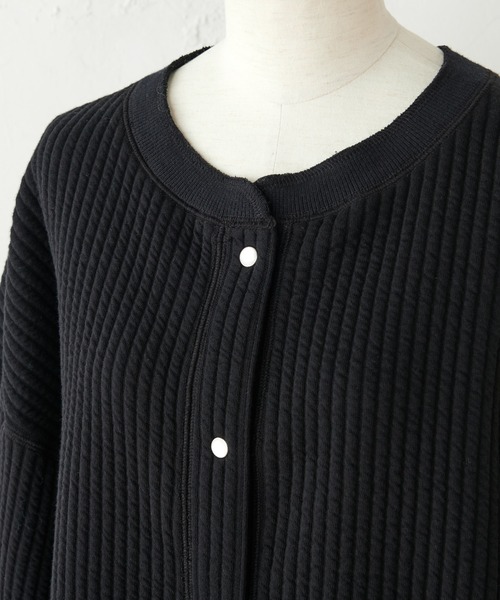 BEARDSLEY(ビアズリー)の「スナップボタンを全部留めてプルオーバーで着るのも人気 キルトフウスナップカーデ(カーディガン/ボレロ・レディース・ブラック・FREE)」の10枚目の写真
