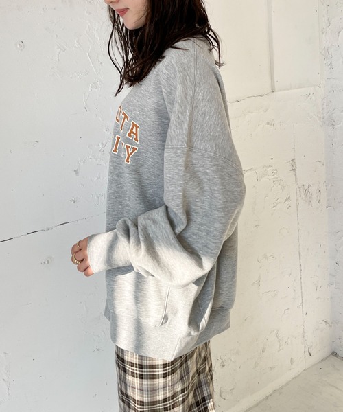 EPIMI E'PIMMY(エピミエピミー)の「《ユニセックス》マルチウェイカレッジ裏起毛プルオーバー(スウェット・レディース・エンジ/オフホワイト/グリーン/杢グレー/ダークブルー・MEDIUM)」の13枚目の写真
