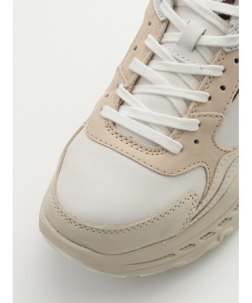 UGG（アグ）の「別注モデル【UGG for emmi】W CA805（スニーカー・レディース・ベージュ・22.5/24/24.5/25/23/23.5）」の4枚目の写真