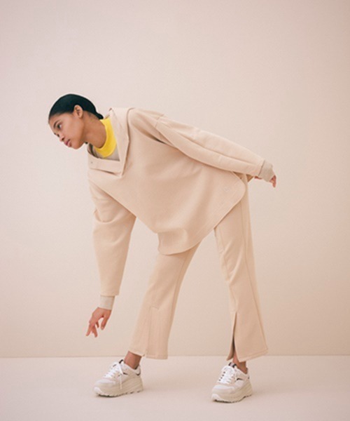 UGG（アグ）の「別注モデル【UGG for emmi】W CA805（スニーカー・レディース・ベージュ・22.5/24/24.5/25/23/23.5）」の20枚目の写真