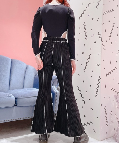 lilLilly（リルリリー）の「ベロアプリーツメローパンツ（その他パンツ・レディース・ホワイト/ブラック/グレー・FREE）」の5枚目の写真