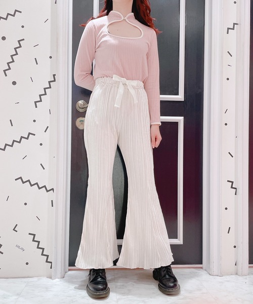 lilLilly（リルリリー）の「ベロアプリーツメローパンツ（その他パンツ・レディース・ホワイト/ブラック/グレー・FREE）」の7枚目の写真