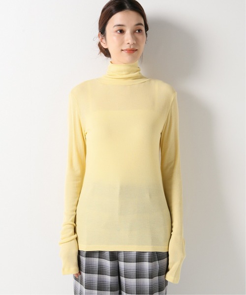 IENA（イエナ）の「ウォッシャブルシルクタートルネックプルオーバー（Tシャツ/カットソー・レディース・ホワイト/チャコールグレー/イエロー・FREE）」の10枚目の写真