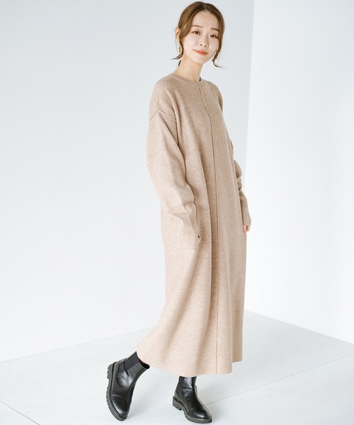 haco!（ハコ）の「楽ちんもおしゃれも譲らない！さっと着てあか抜ける　ゆるさがかわいいオーバーサイズニットワンピース by who made me（ワンピース・レディース・ベージュ/オレンジ・SMALL/MEDIUM/LARGE/X-LARGE）」の3枚目の写真