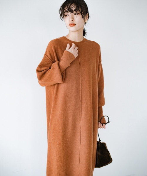 haco!（ハコ）の「楽ちんもおしゃれも譲らない！さっと着てあか抜ける　ゆるさがかわいいオーバーサイズニットワンピース by who made me（ワンピース・レディース・ベージュ/オレンジ・SMALL/MEDIUM/LARGE/X-LARGE）」の17枚目の写真