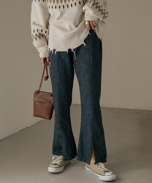 Fashion Letter（ファッションレター）の「センタースリットフレアデニムパンツ（デニムパンツ・レディース・ネイビー/ワンウォッシュ・M/3L/LL/4L/L）」の2枚目の写真