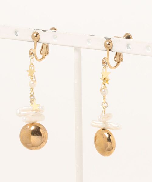 tone(トーン)の「【PetitBonheur accessories】スターチェーンとケシパール(MA)(ピアス(両耳用)・レディース・ゴールド・FREE)」の1枚目の写真