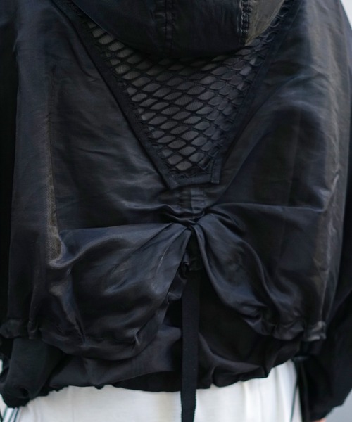 AULA AILA（アウラアイラ）の「AULA AILA（アウラ アイラ）別注レイヤードパーカー（ブルゾン・レディース・アイボリー/ブラック・FREE）」の4枚目の写真