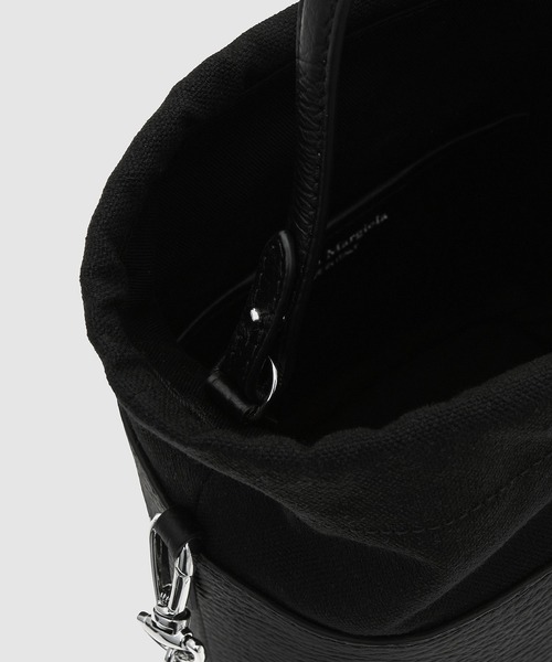 Maison Margiela(メゾンマルジェラ)の「SHOULDER BAG(ショルダーバッグ・レディース・ブラック/グレー系その他/その他1・ONESIZE/ONE SIZE)」の4枚目の写真