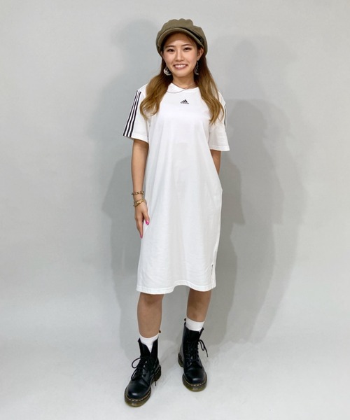 adidas(アディダス)の「adidas/アディダス ルーズシルエット スリーストライプスTシャツワンピース ISB13(ワンピース・レディース・ホワイト/ブラック・XO/L)」の3枚目の写真