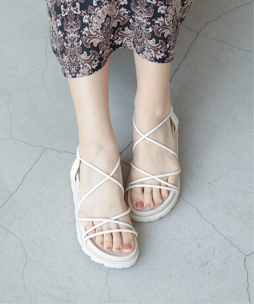 frames RAY CASSIN(フレームスレイカズン)の「S-L展開 コードひもサンダル(サンダル・レディース・ブラック/グレー/オフホワイト/キナリ・LARGE/SMALL/MEDIUM)」の15枚目の写真