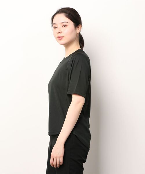 IGNIO（イグニオ）の「イグニオ  ラウンドヘムTシャツ（Tシャツ/カットソー・レディース・ホワイト/ブラック/ラベンダー・S/M/L/XL）」の4枚目の写真