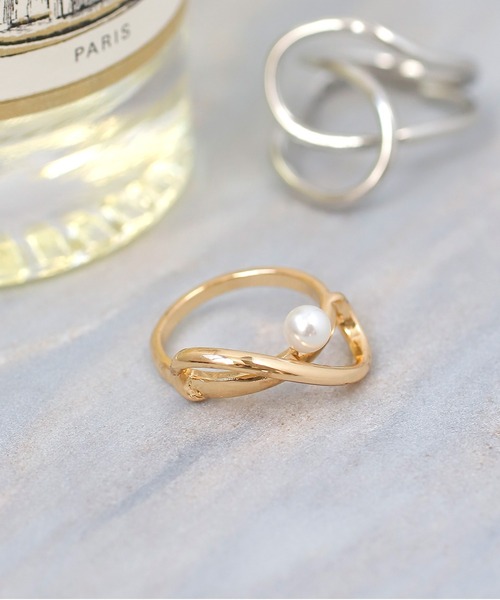 ANEMONE（アネモネ）の「ウェーブパールリング（リング・レディース・ゴールド/シルバー・FREE）」の2枚目の写真