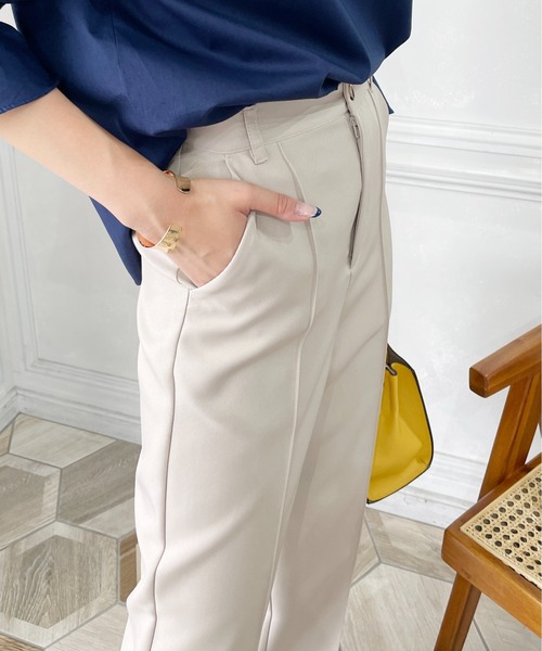 StyleSea(スタイルシー)の「センタータックストレートパンツ(スラックス・レディース・コーラルピンク/グレイッシュベージュ/パープル/ライム・MEDIUM)」の22枚目の写真