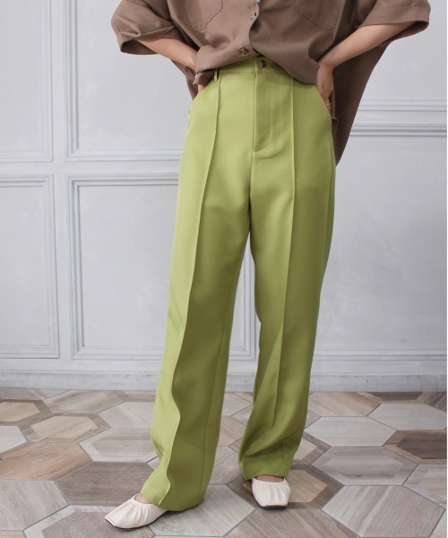 StyleSea(スタイルシー)の「センタータックストレートパンツ(スラックス・レディース・コーラルピンク/グレイッシュベージュ/パープル/ライム・MEDIUM)」の5枚目の写真