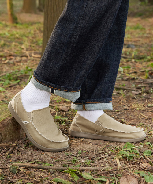 crocs（クロックス）の「クロックス crocs サンタクルーズ メン Santa Cruz M（ローファー・メンズ・カーキブラウン/ブラック×カーキ/ブラウン・29cm/28cm/26cm/27cm/25cm）」の8枚目の写真