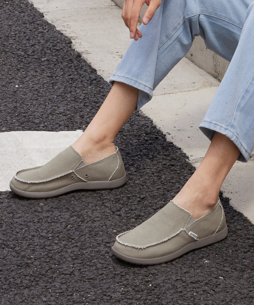 crocs（クロックス）の「クロックス crocs サンタクルーズ メン Santa Cruz M（ローファー・メンズ・カーキブラウン/ブラック×カーキ/ブラウン・29cm/28cm/26cm/27cm/25cm）」の7枚目の写真