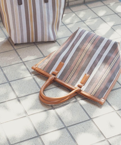 RODE SKO（ロデスコ）の「マルチストライプトートバッグ（トートバッグ・レディース・ブラウン/キャメル・ONE）」の17枚目の写真