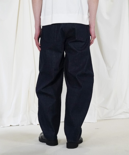 WhoWhat(フーワット)の「who what DENIM WIDE PANTS(デニムパンツ・メンズ・インディゴブルー/ブラック・MEDIUM/SMALL)」の4枚目の写真